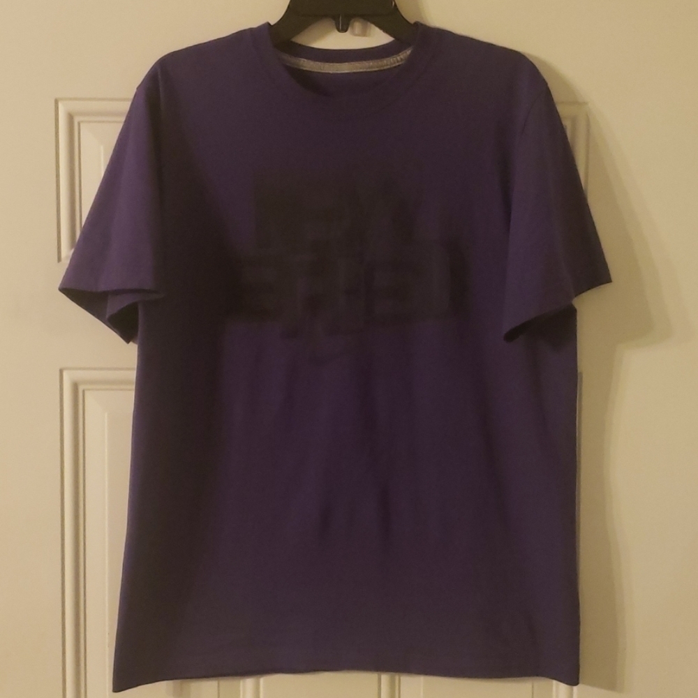 𝅺MEN'S Nike t-shirt